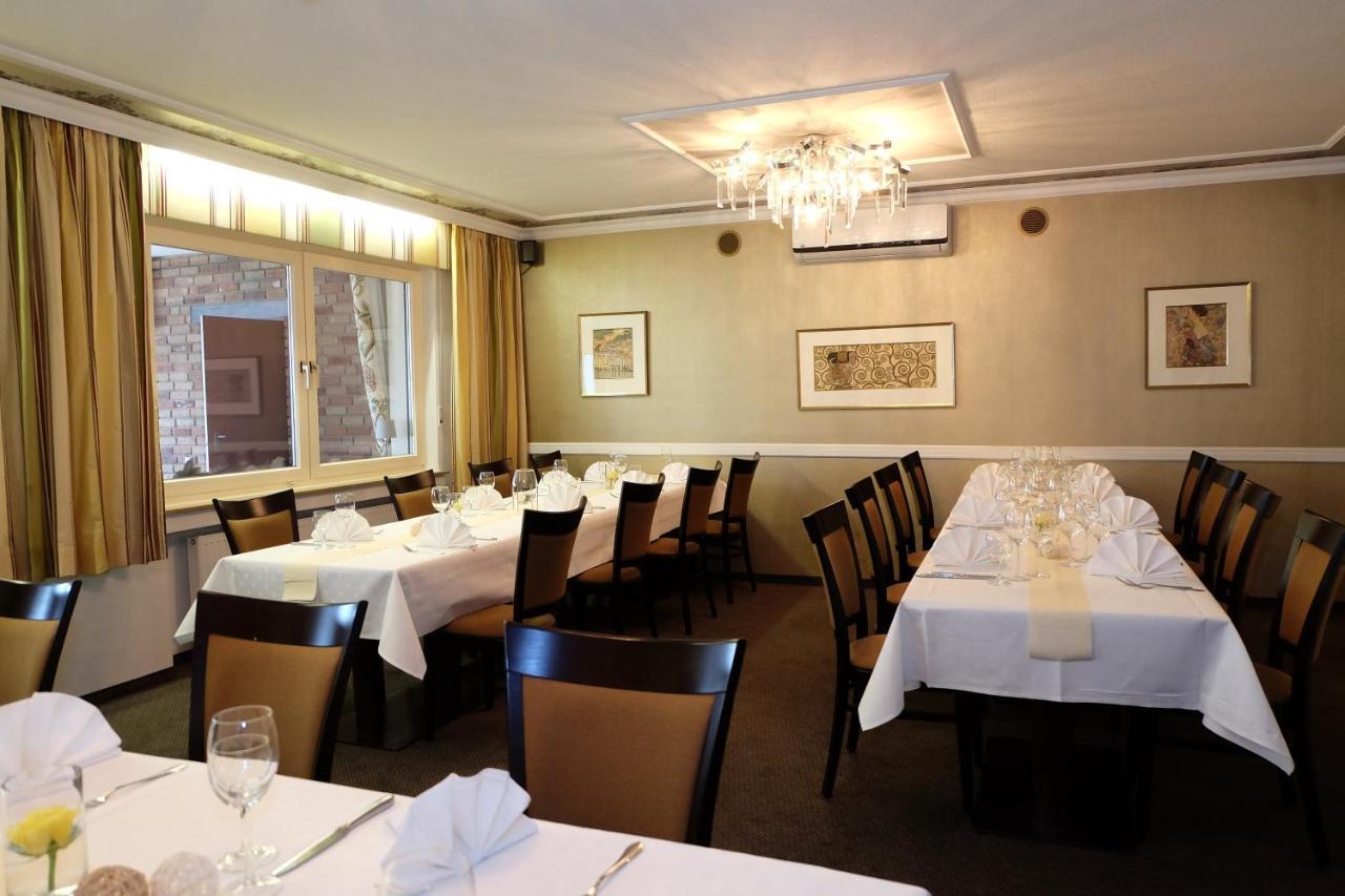 Hotel Mennicken Würselen Eksteriør bilde