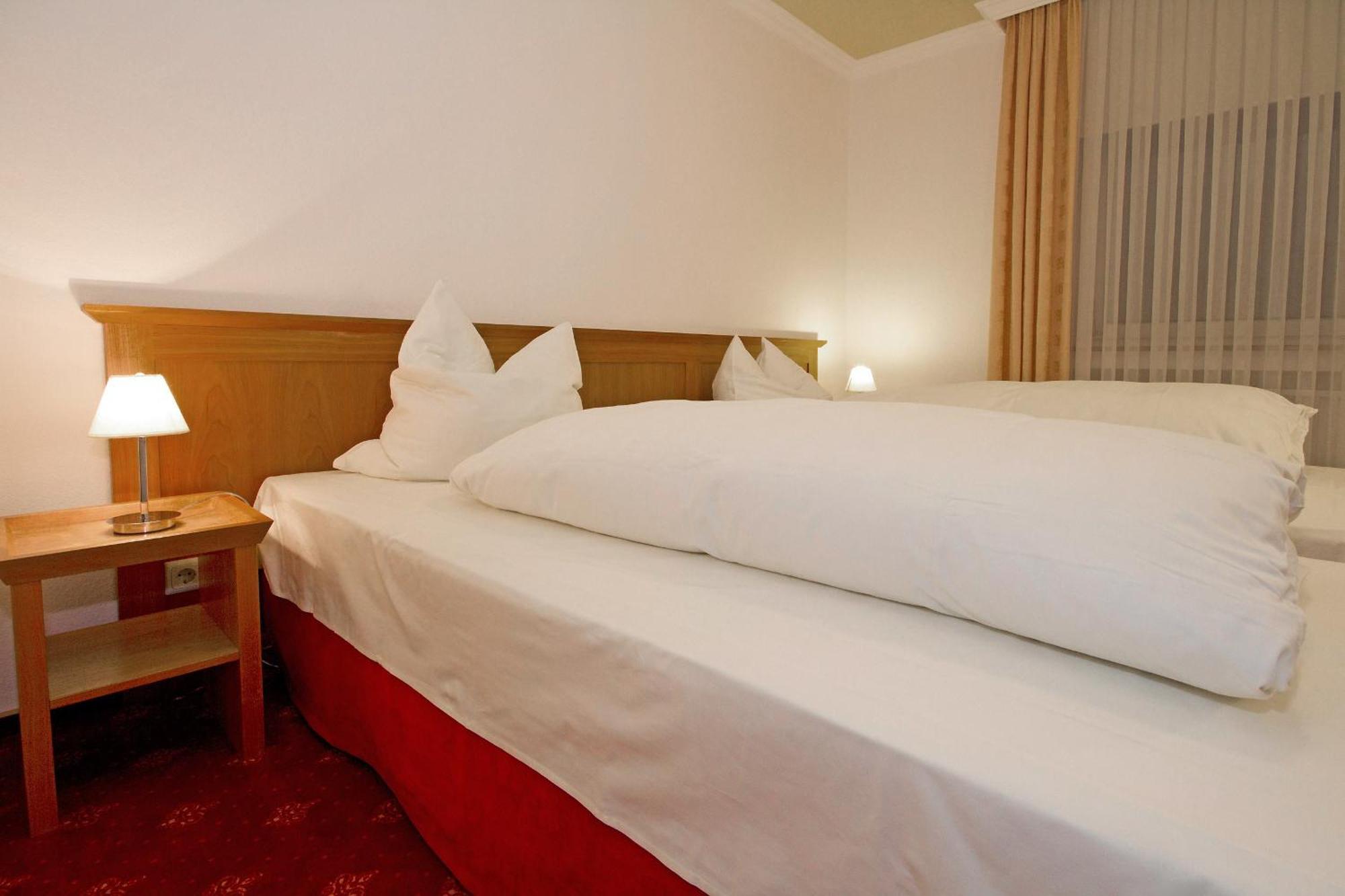Hotel Mennicken Würselen Eksteriør bilde