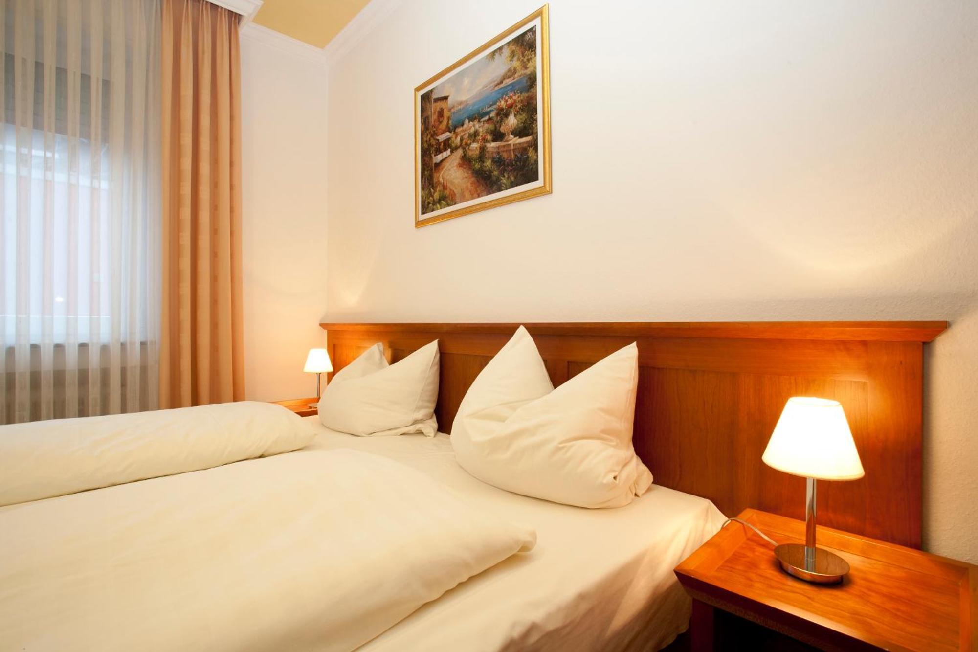 Hotel Mennicken Würselen Eksteriør bilde